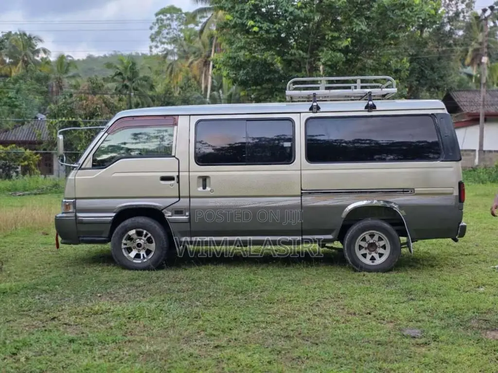 Nissan Qd 32 1998 Van (Used)