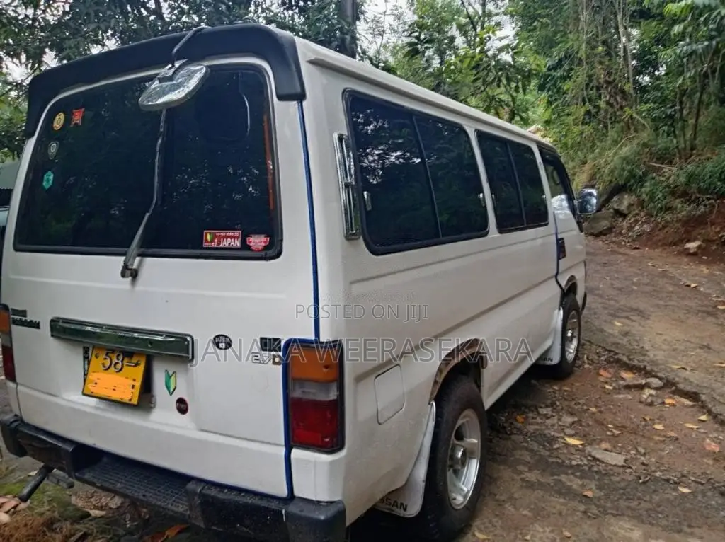 Nissan Caravan 1992 Van (Used)