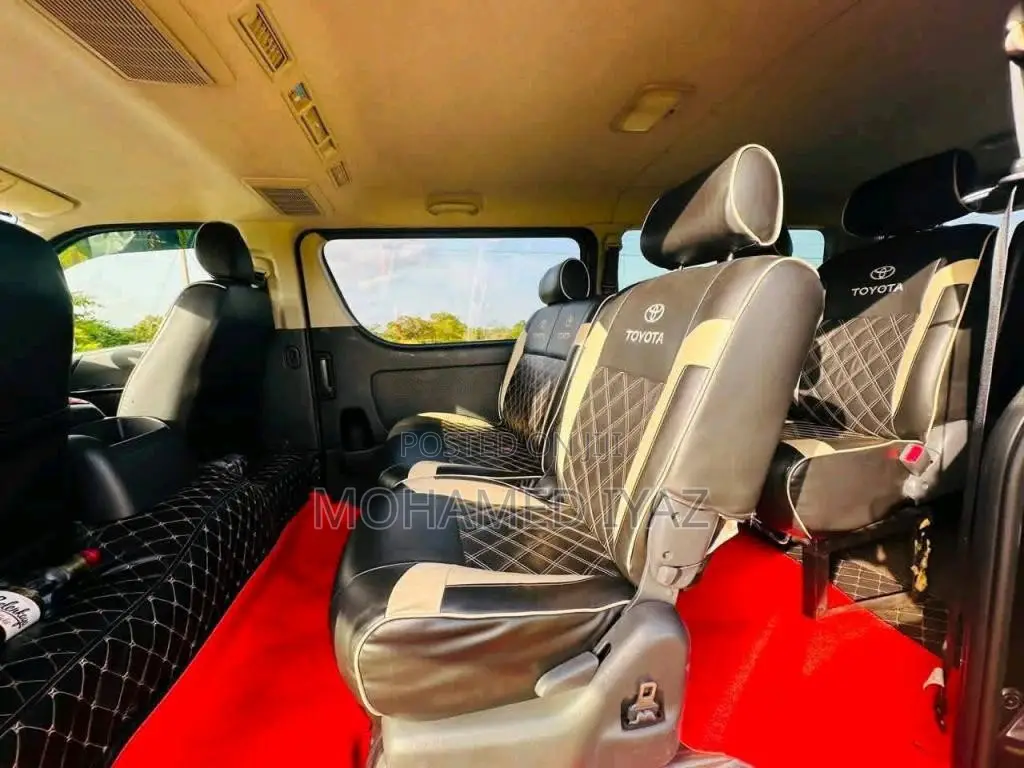 Toyota KDH DARK PRIME 2017 Van (Used)