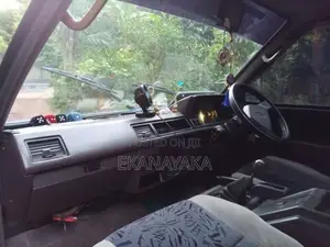Nissan Vanette 1992 Van (Used)