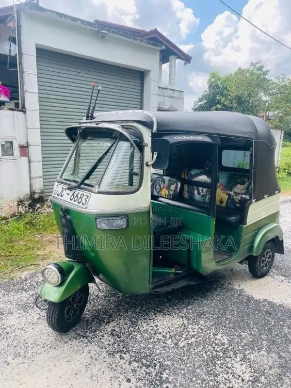 Bajaj 2 Stroke 2004 Three Wheel (Used)