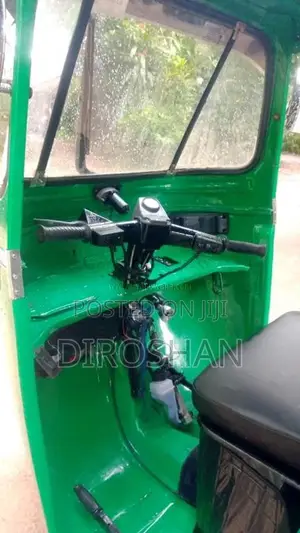 Bajaj 4 Stroke 2007 Three Wheel (Used)
