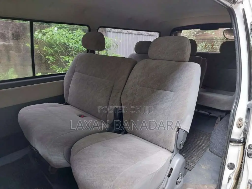 Toyota Dolphin 1996 Van (Used)