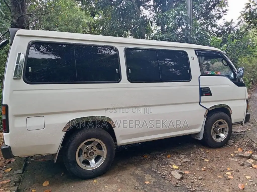 Nissan Caravan 1992 Van (Used)