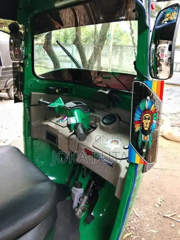 Bajaj 4 Stroke 2016 Three Wheel (Used)