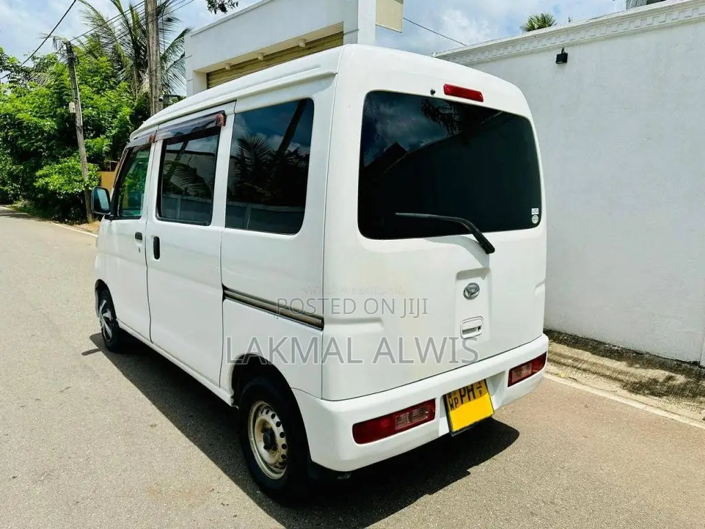 Daihatsu Hijet 2014 Van (Used)