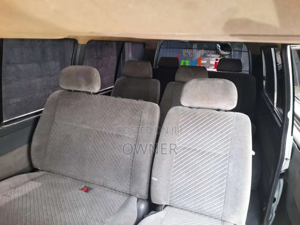 Toyota Dolphin 1994 Van (Used)