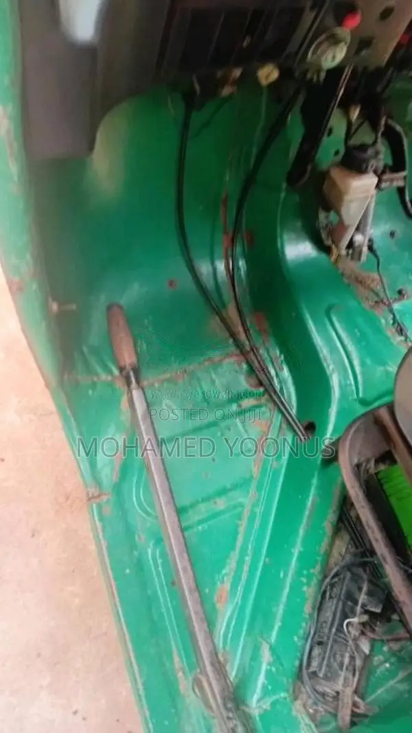 Bajaj 4 stroke 2011 Three Wheel (Used)
