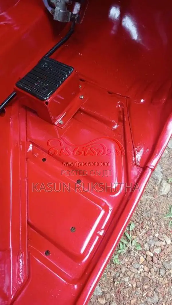Bajaj RE 2 Stroke 2005 Three Wheel (Used)