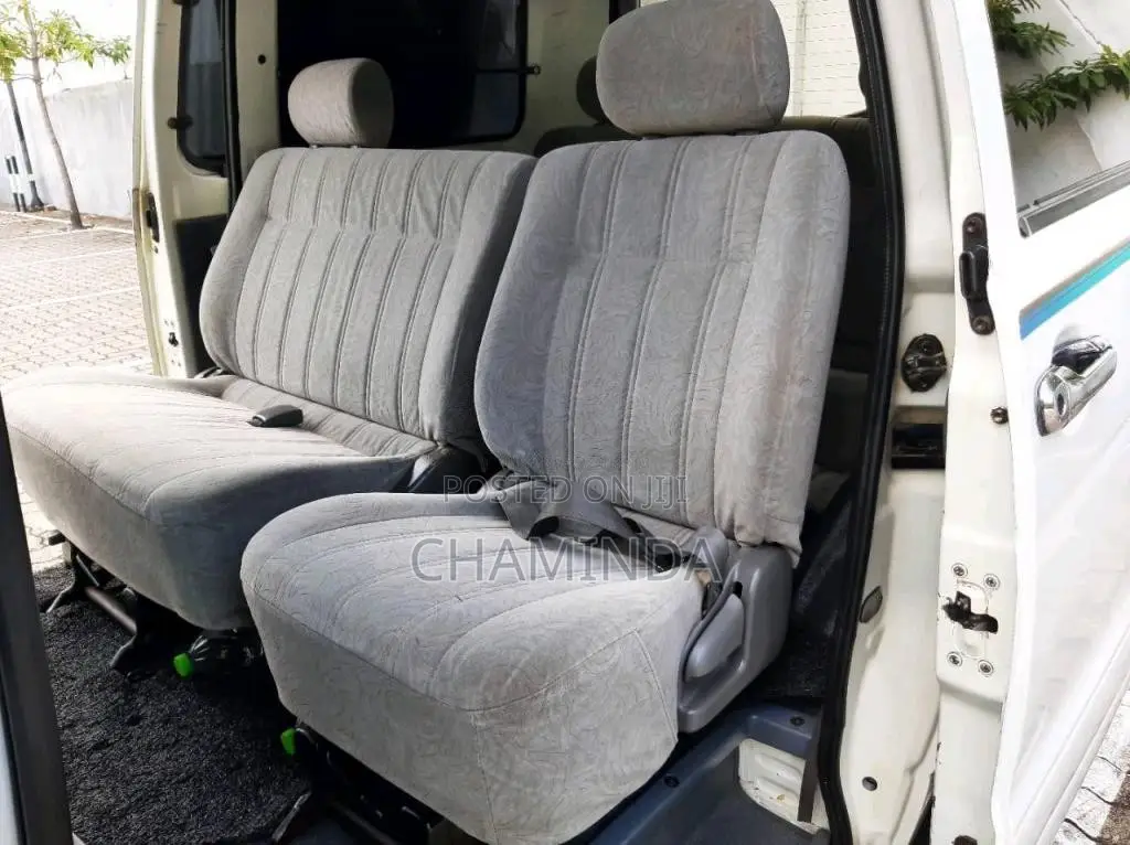 Toyota Townace Noah CR41 2002 Van (Used)