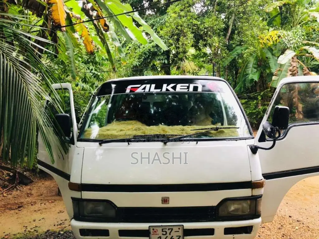 Isuzu Fargo 1996 Van (Used)
