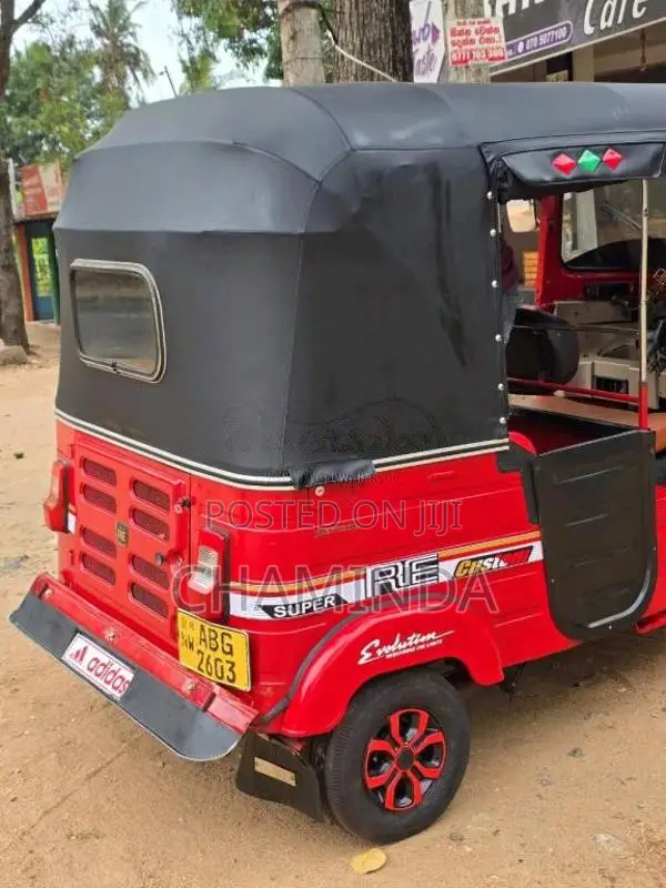 Bajaj 4 Stroke 2015 Three Wheel (Used)