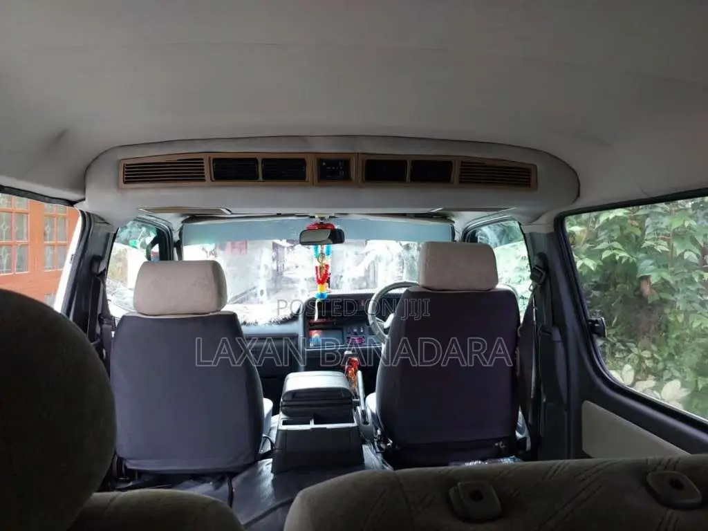 Toyota Dolphin 1996 Van (Used)