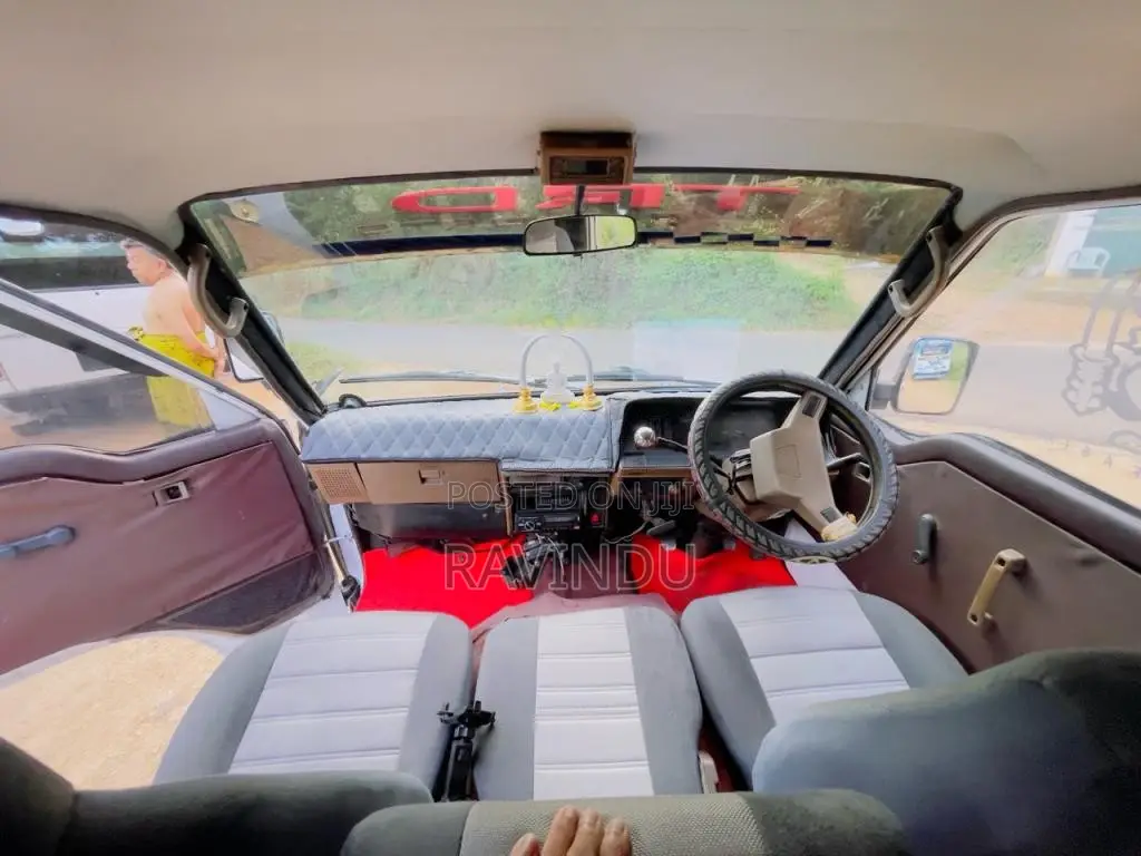 Toyota Shell 1987 Van (Used)