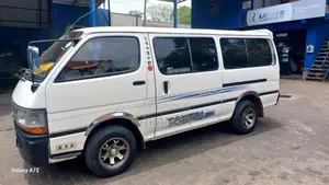 Toyota Dolphin 113 1994 Van (Used)