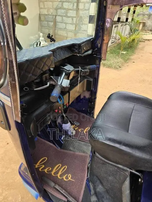 Bajaj RE 2015 Three Wheel (Used)