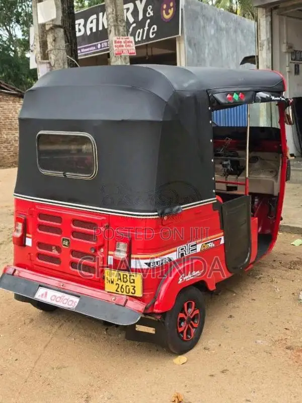 Bajaj 4 Stroke 2015 Three Wheel (Used)
