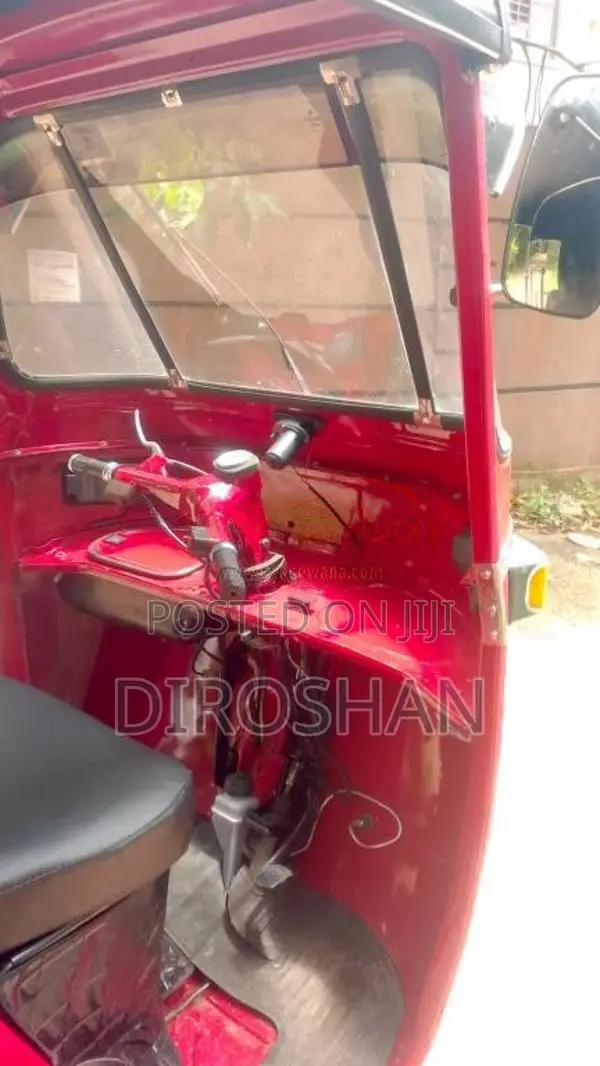 Bajaj 2 Stroke 2002 Three Wheel (Used)