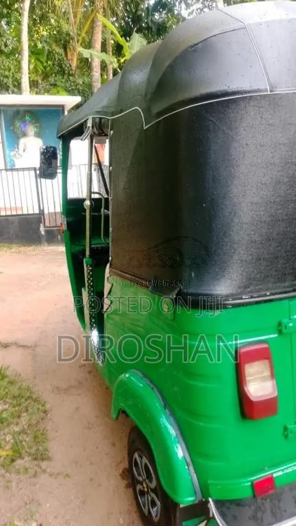 Bajaj 4 Stroke 2007 Three Wheel (Used)