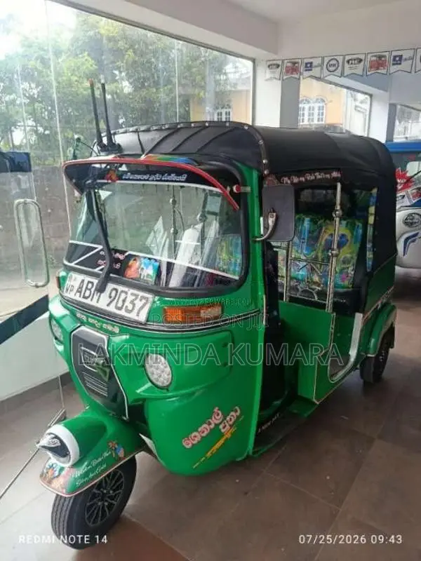 Bajaj 4 Stroke 2016 Three Wheel (Used)