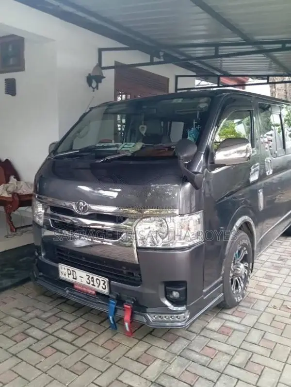 Toyota KDH 2008 Van (Used)