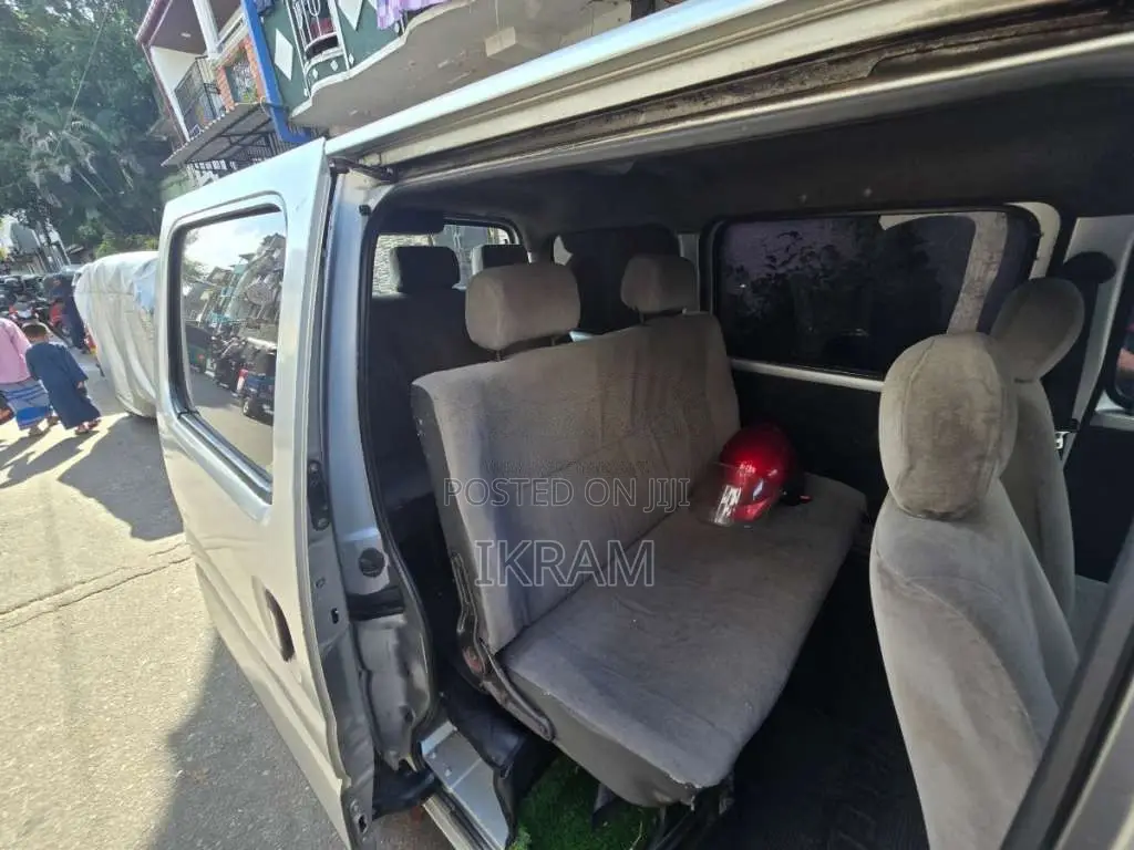 Suzuki Carry 2001 Van (Used)
