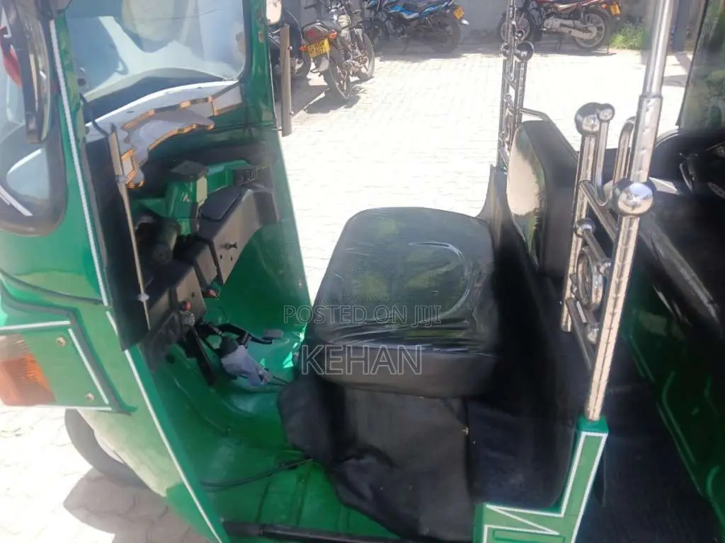 Bajaj RE 2011 Three Wheel (Used)
