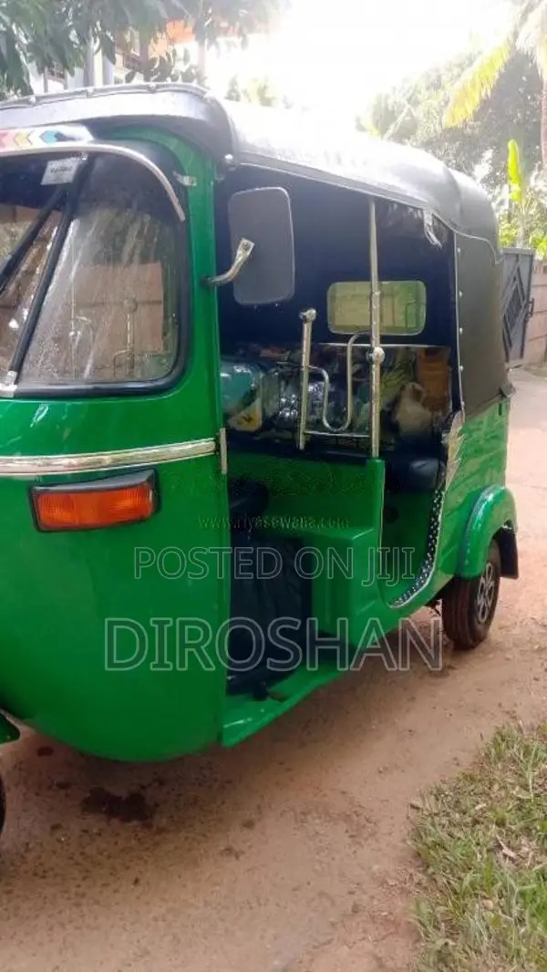Bajaj 4 Stroke 2007 Three Wheel (Used)