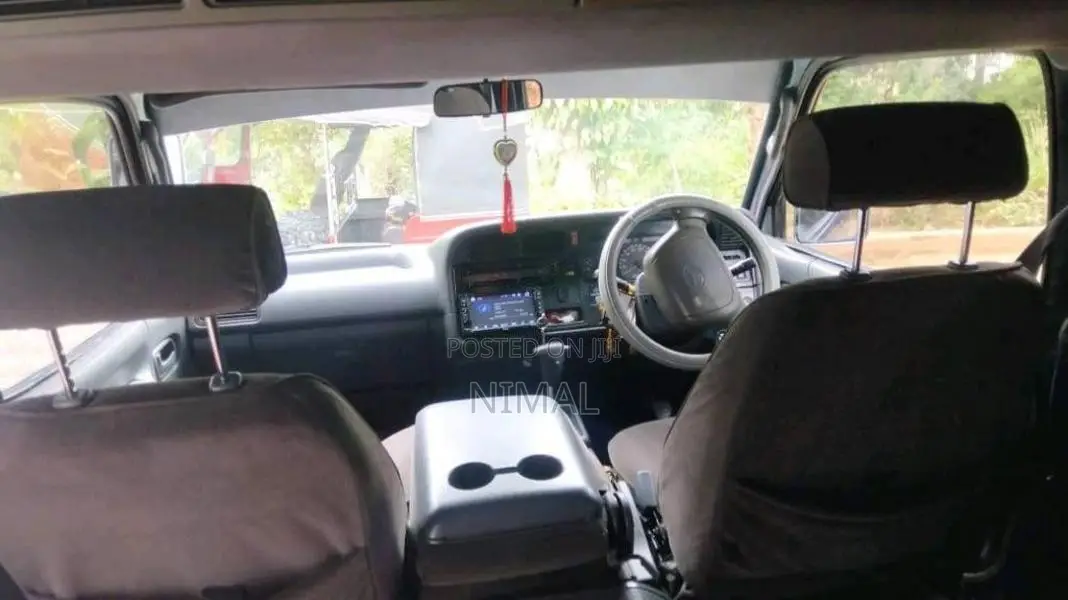 Toyota LH178 1998 Van (Used)