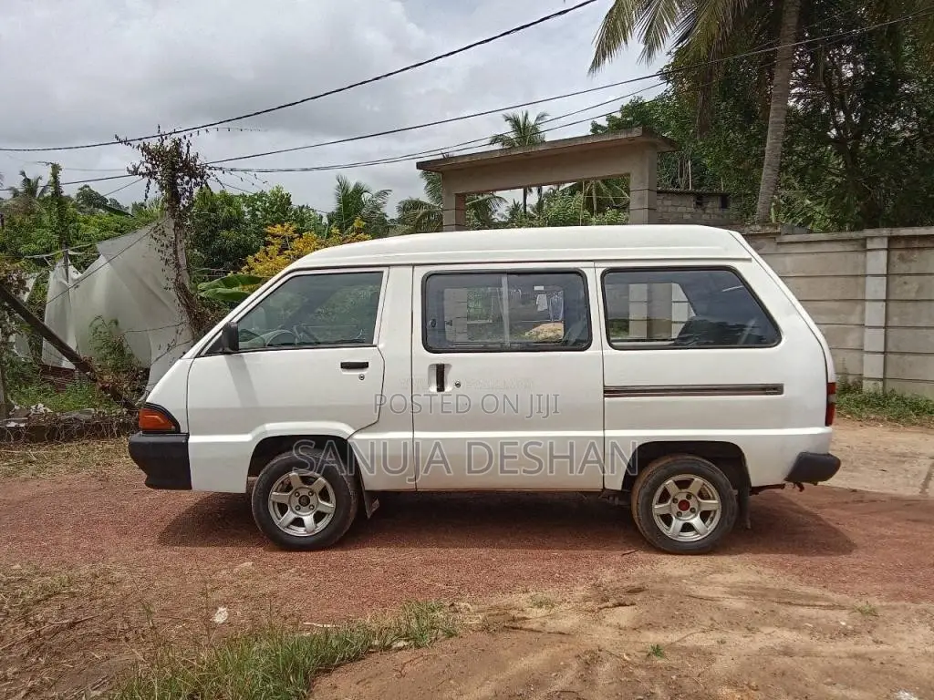 Toyota Townace CR26 Van 1986 Van (Used)