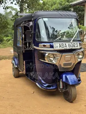 Bajaj RE 2015 Three Wheel (Used)