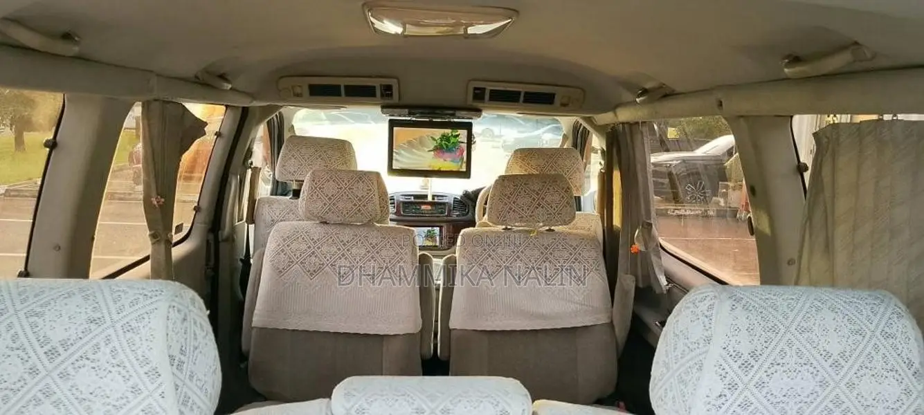 Toyota Regius Grand Cabin 2002 Van (Used)