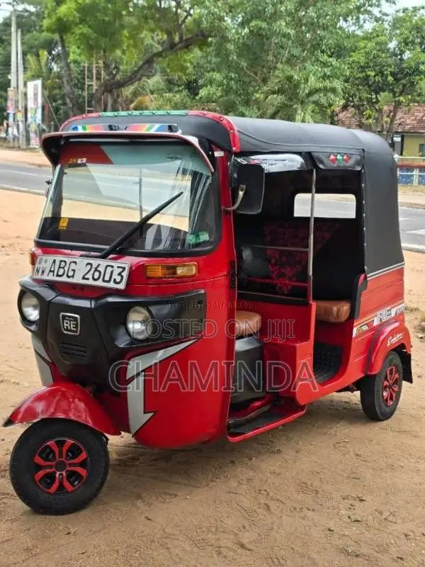 Bajaj 4 Stroke 2015 Three Wheel (Used)