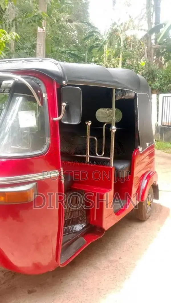 Bajaj 2 Stroke 2002 Three Wheel (Used)