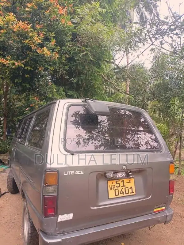 Toyota LiteAce 1985 Van (Used)