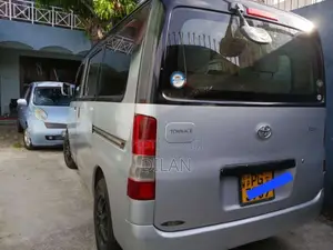 Toyota Townace 2012 Van (Used)