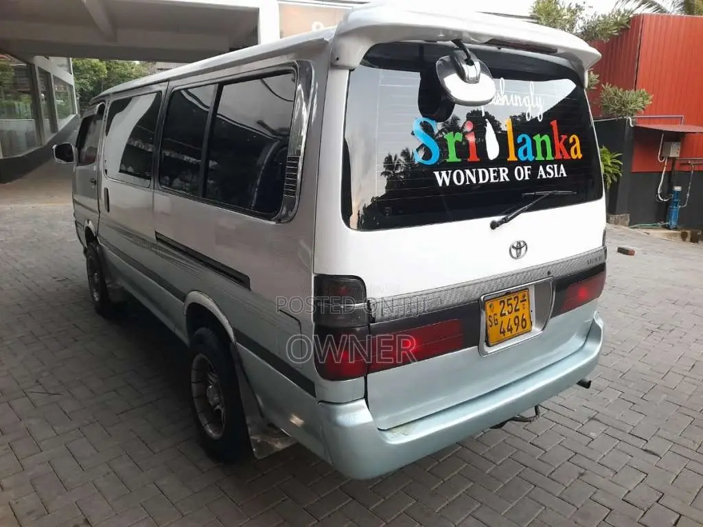 Toyota Dolphin 1994 Van (Used)