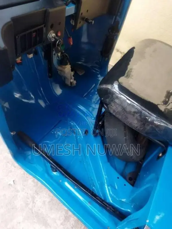 Bajaj 4 Stroke 2015 Three Wheel (Used)
