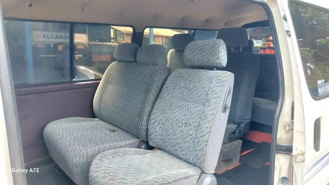 Toyota Dolphin 113 1994 Van (Used)