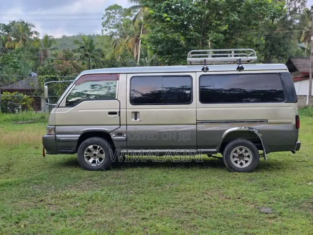 Nissan Qd 32 1998 Van (Used)
