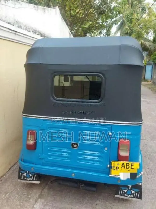 Bajaj 4 Stroke 2015 Three Wheel (Used)