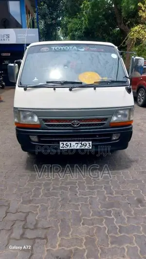Toyota Dolphin 113 1994 Van (Used)