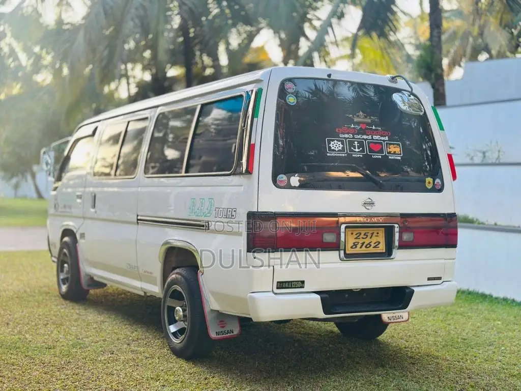 Nissan Caravan 1993 Van (Used)