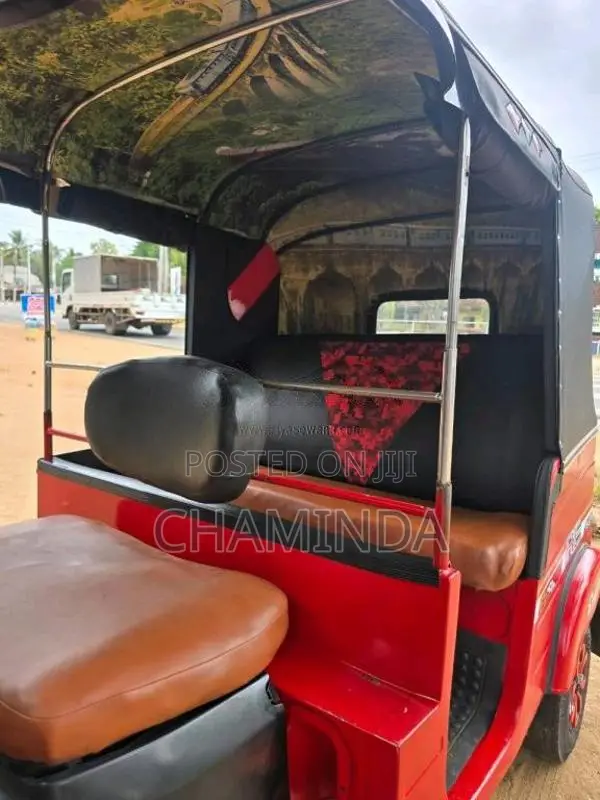 Bajaj 4 Stroke 2015 Three Wheel (Used)