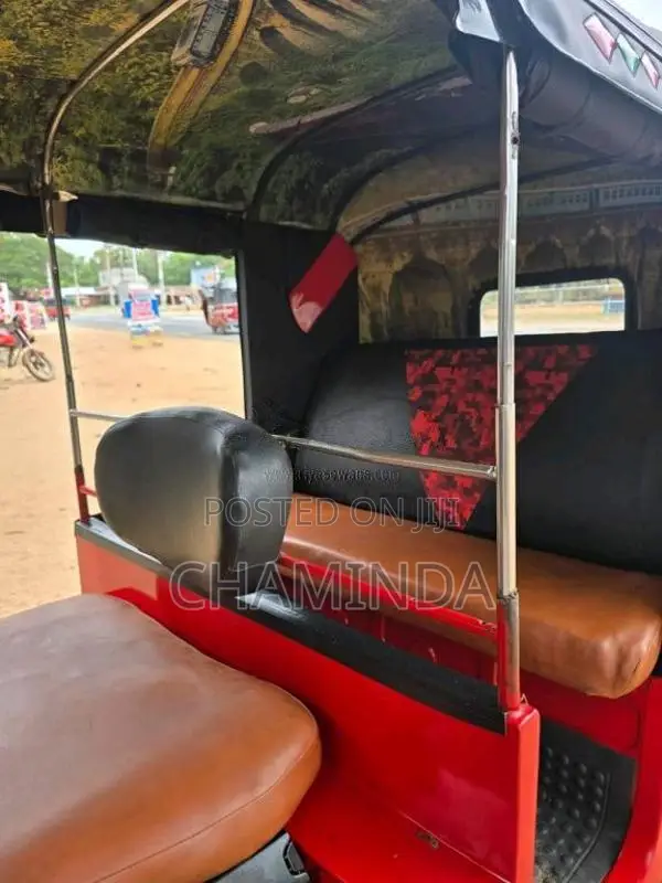Bajaj 4 Stroke 2015 Three Wheel (Used)