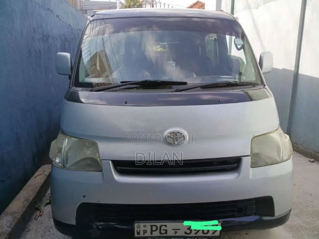 Toyota Townace 2012 Van (Used)