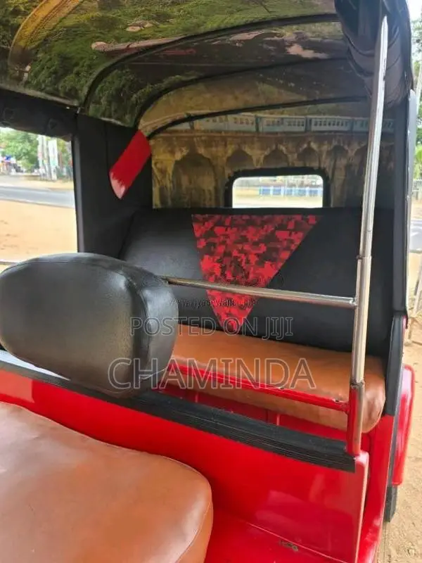 Bajaj 4 Stroke 2015 Three Wheel (Used)