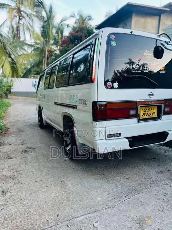 Nissan Caravan 1993 Van (Used)