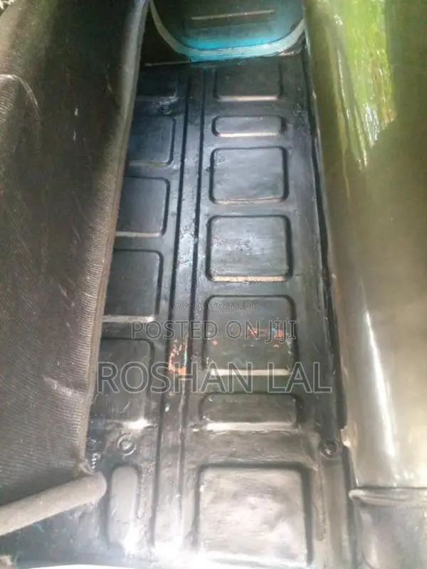 Bajaj RE 2 Stroke 2001 Three Wheel (Used)