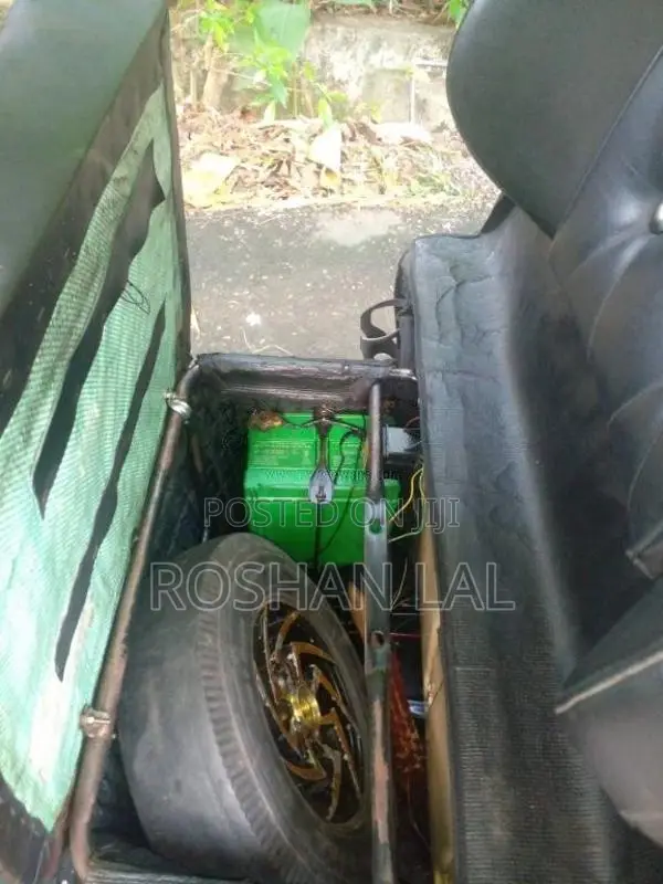 Bajaj RE 2 Stroke 2001 Three Wheel (Used)